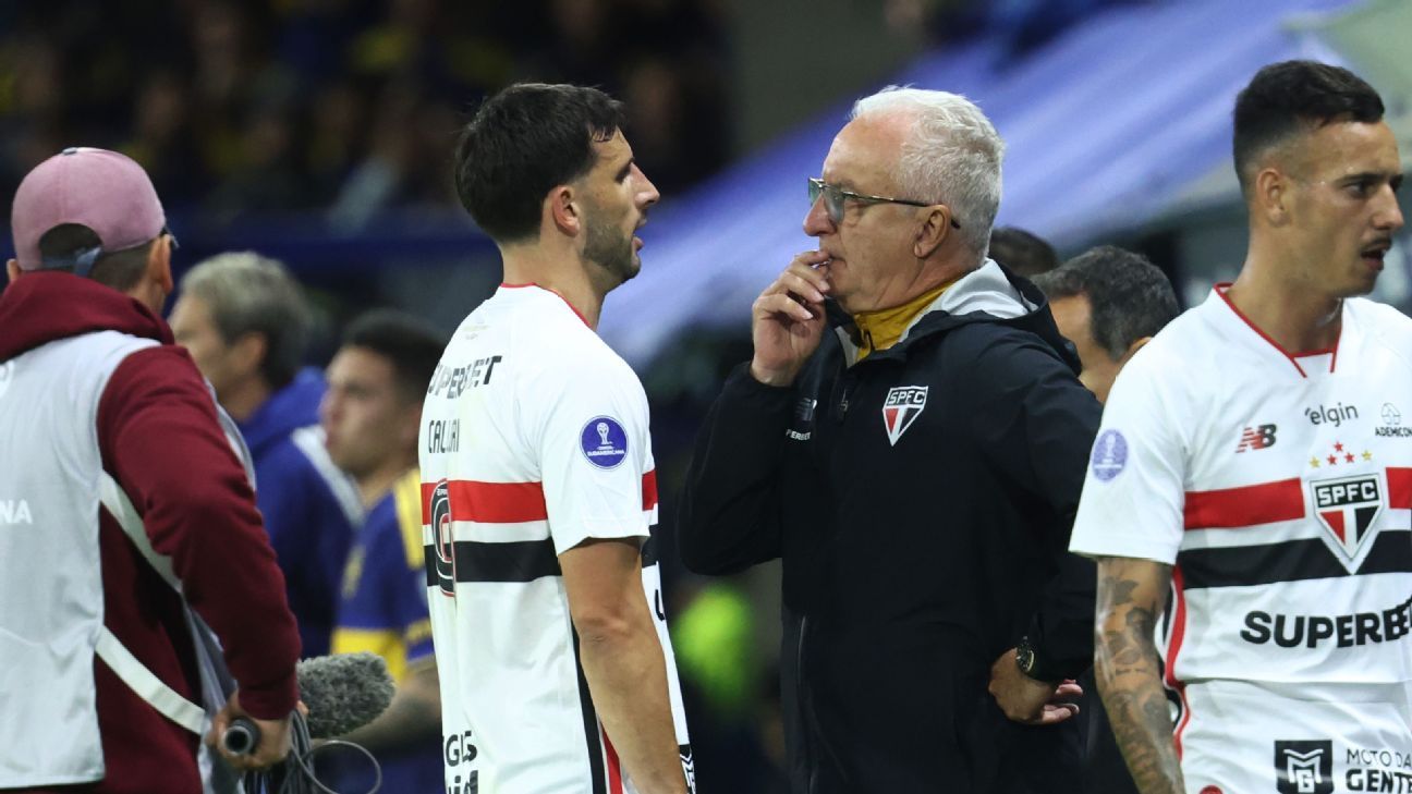 Dorival responde se poupará titulares do São <i>Paulo</i> contra o Palmeiras e diz se Luciano preocupa