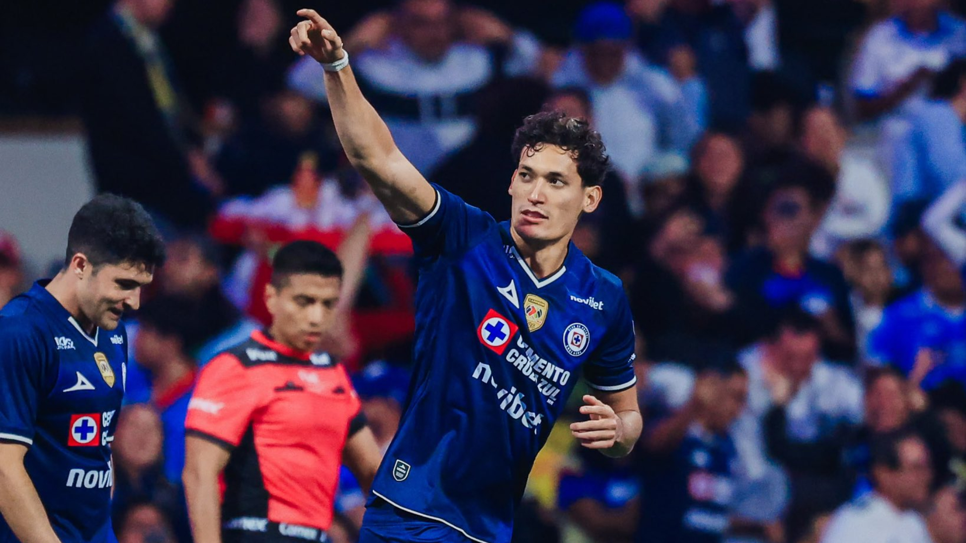 Dónde Ver Monterrey vs <i>Cruz</i> Azul En Vivo Hoy: Minuto a Minuto Online del Partido de la Liga MX...