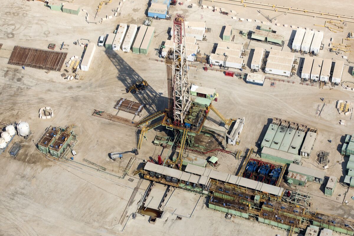 Saudis Tell OPEC That Output Slumped Again to Lowest Since 1990