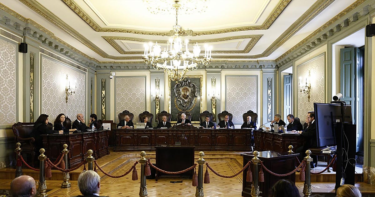 El Supremo paraliza el censo de la <i>ley</i> de nietos