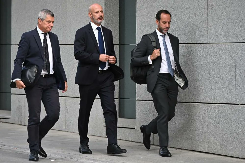 El ex CEO de <i>Plus</i> Ultra también declara que pagaron la comisión "al Grupo Zapatero" y refleja la...